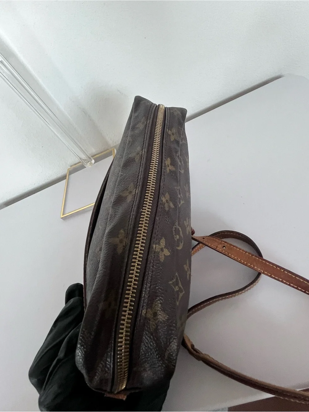 LOUIS VUITTON TROCADERO 27 MONOGRAM SHOULDER BAG.